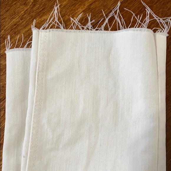 White distressed jeans - Picture 5 of 6